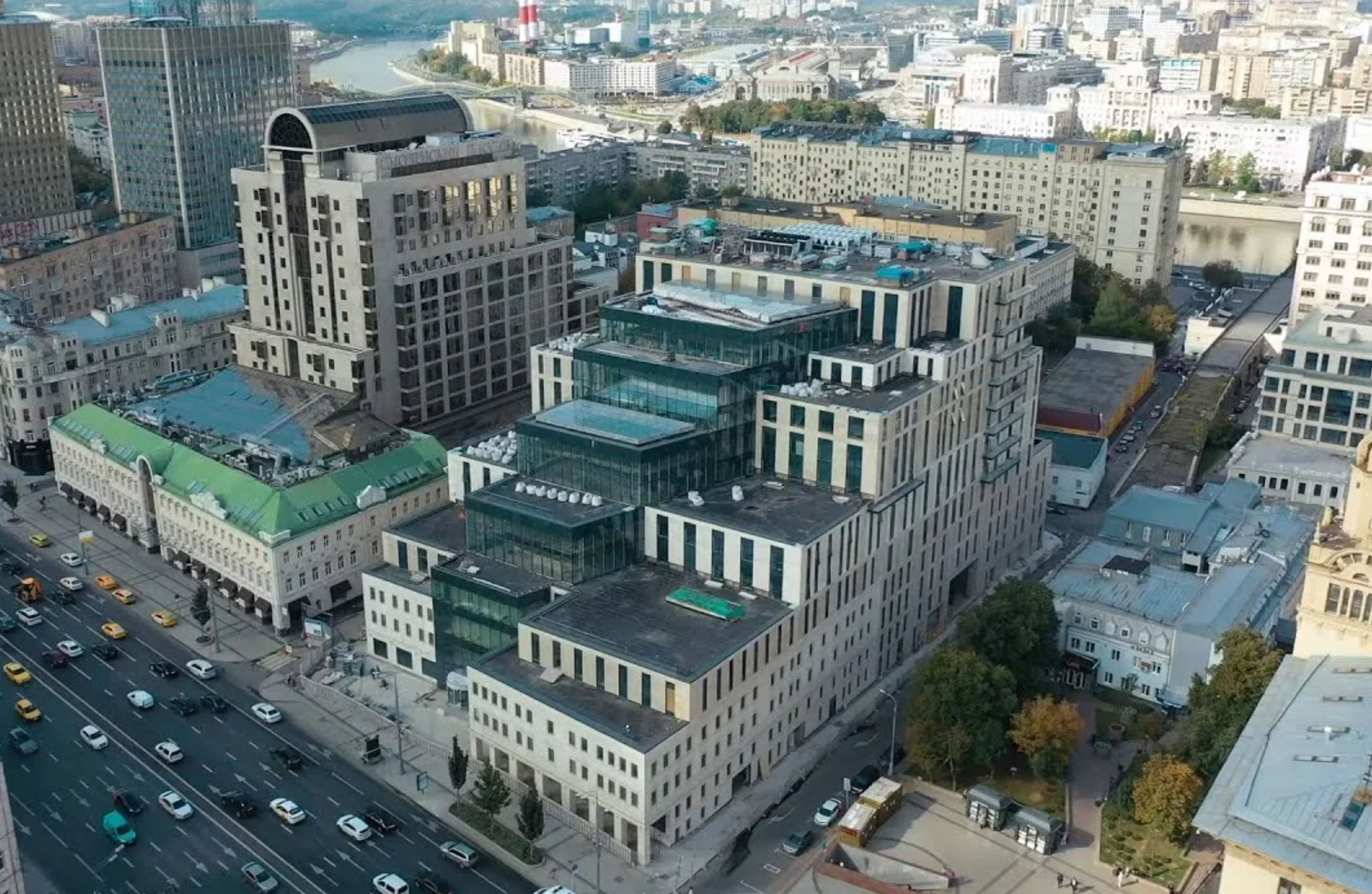 Многофункциональный общественный комплекс 'Смоленский пассаж'